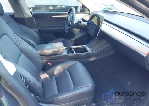 2025 Tesla Model Y Long Range Dual Motor All-Wheel Drive from USA, damaged, VIN 7SAYGAEE1SF221655